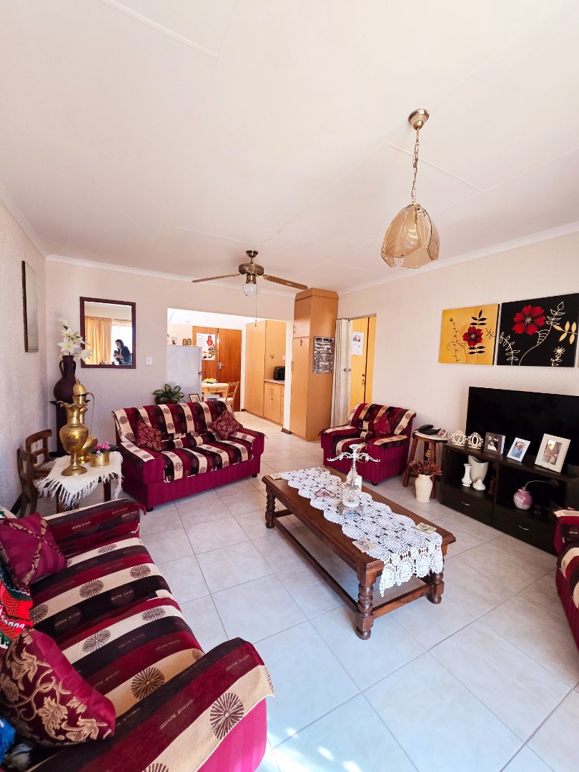 1 Bedroom Property for Sale in Oudorp North West